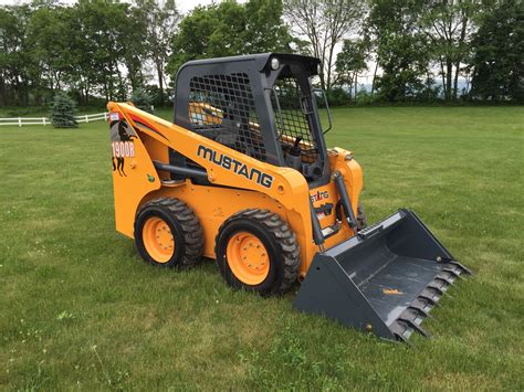 mustang 1900r skid steer specs|1900r skid steer specs.